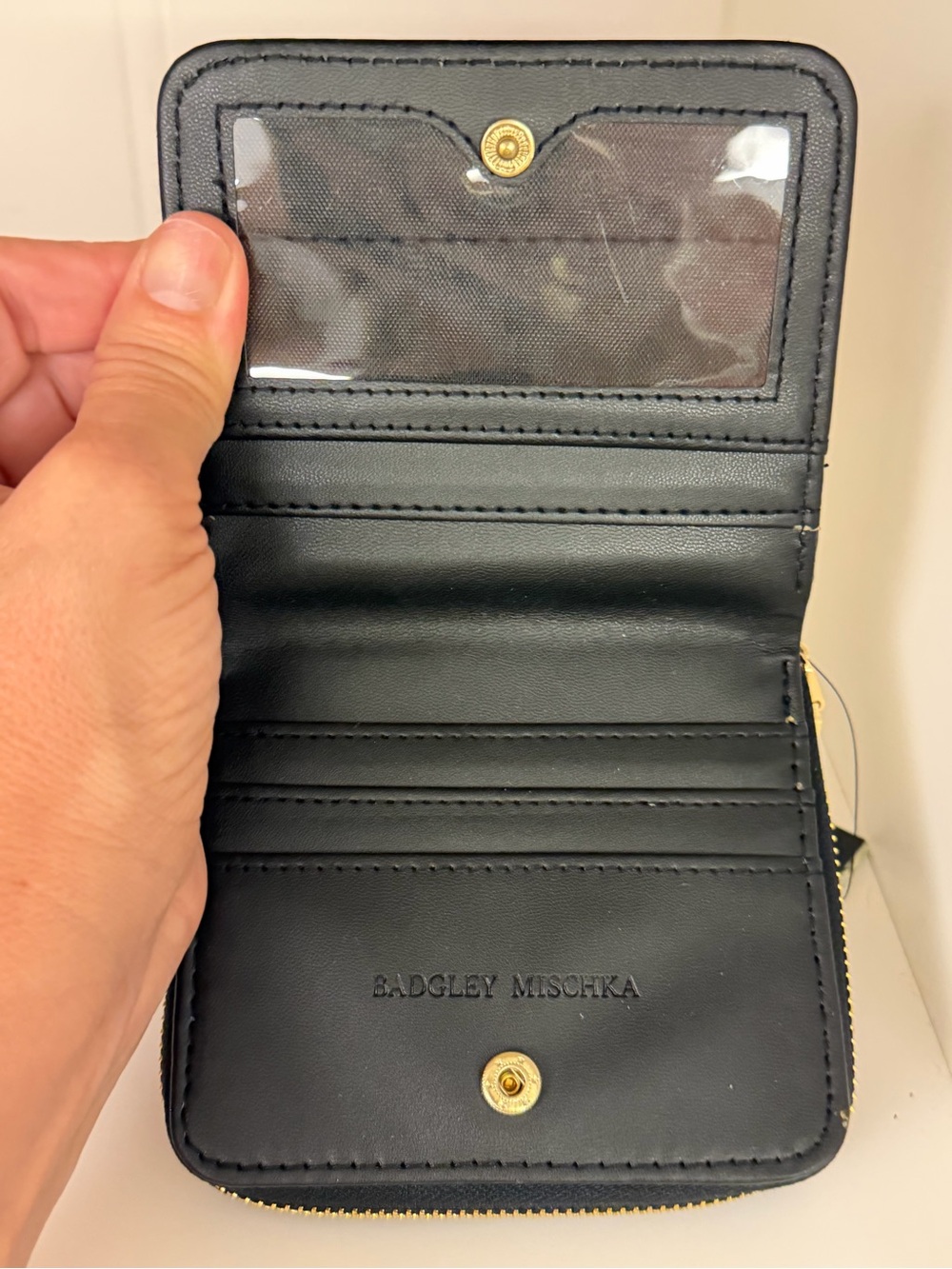 NWT Badgley Mischka Quilted Black Zip-Around Wallet - Picture 2 of 5